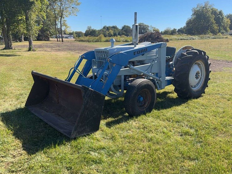ford-tractor-image-1