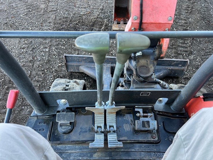 2011-kubota-kx71-3-image-22