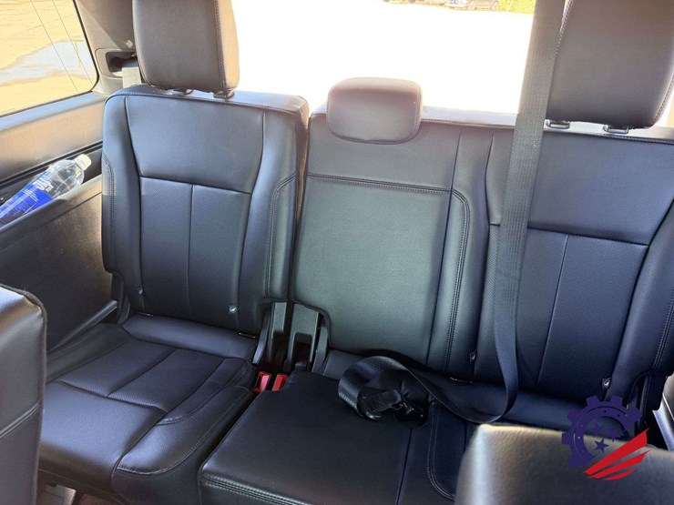 2021-ford-expedition-xlt-image-37