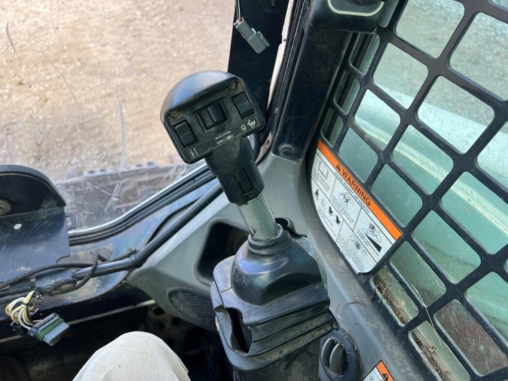 2016-bobcat-t550-image-19