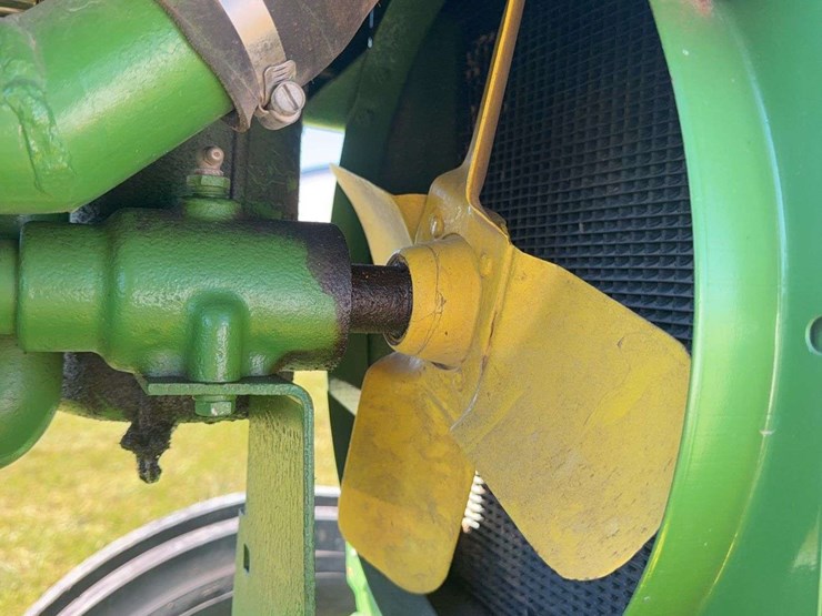 john-deere-b-image-16