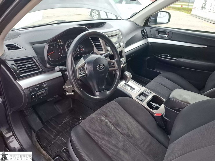 2014-subaru-outback-image-10