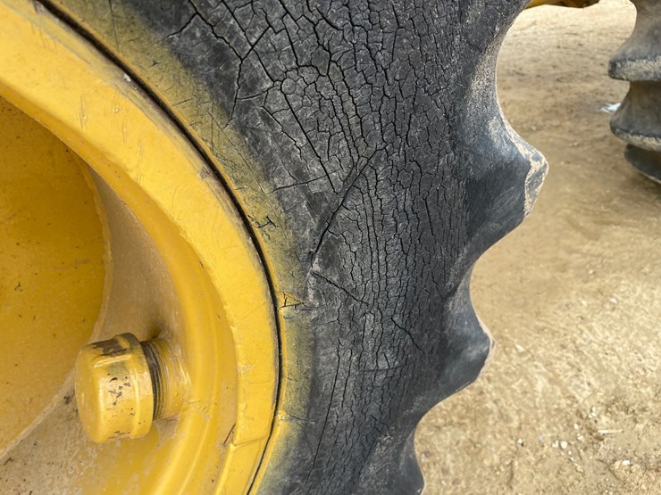 deere-440b-image-83