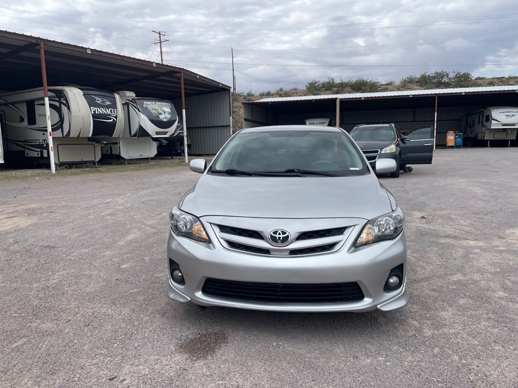 #2765-•-2011-toyota-corolla-(title-in-delay)-image-2