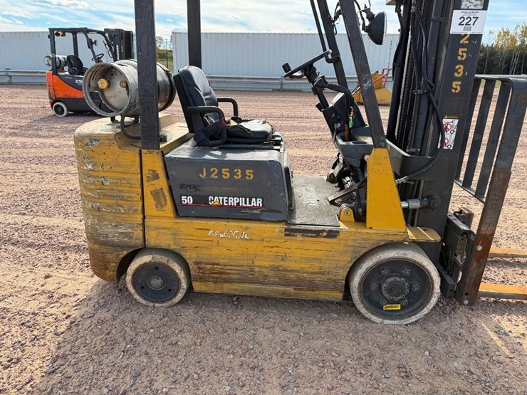 caterpillar-gc25-image-17