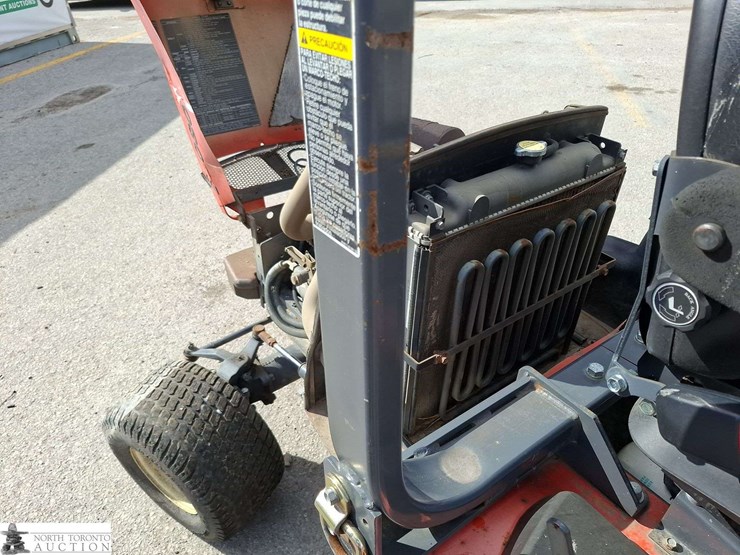 2011-kubota-f3080-image-22