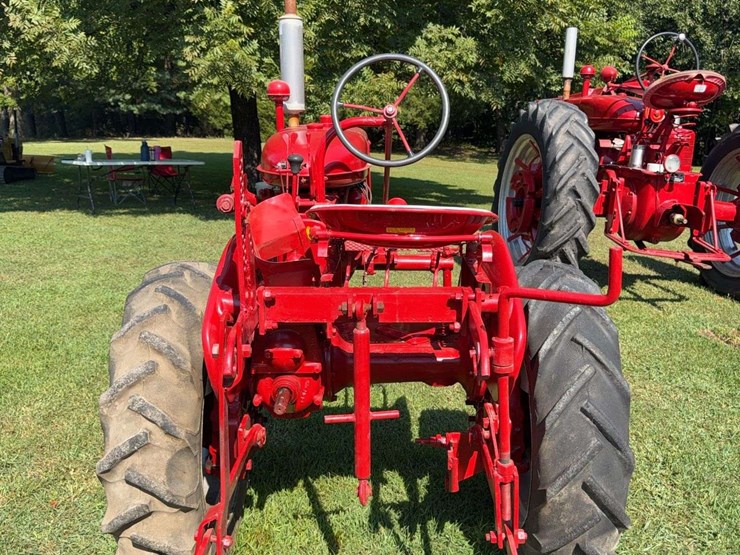 1953-farmall-super-a-image-4