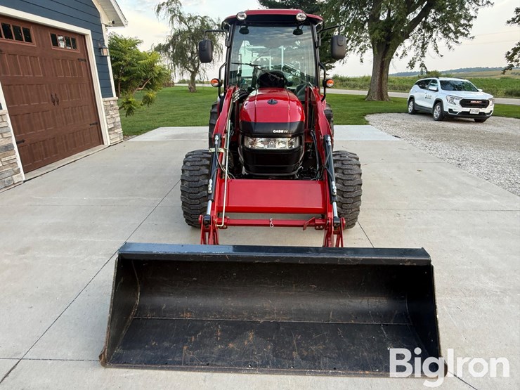 2022-case-ih-farmall-55c-image-2