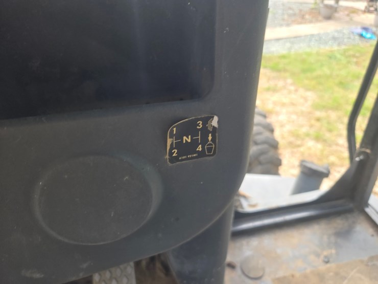 terex-tlb840r-image-44