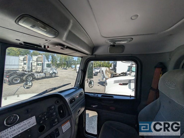 2014-peterbilt-386-image-21