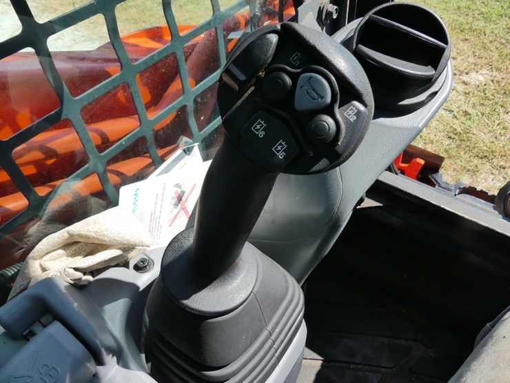 kubota-svl97-2-image-13