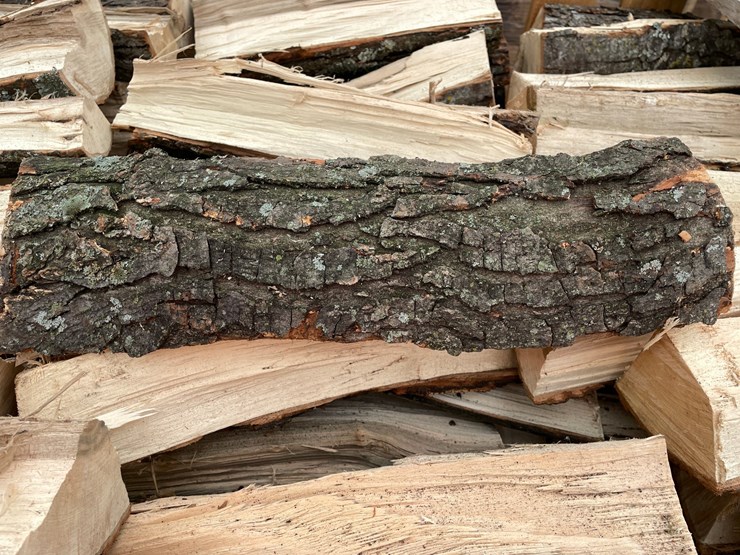 #3053-•-pallet-of-maple-firewood-image-12