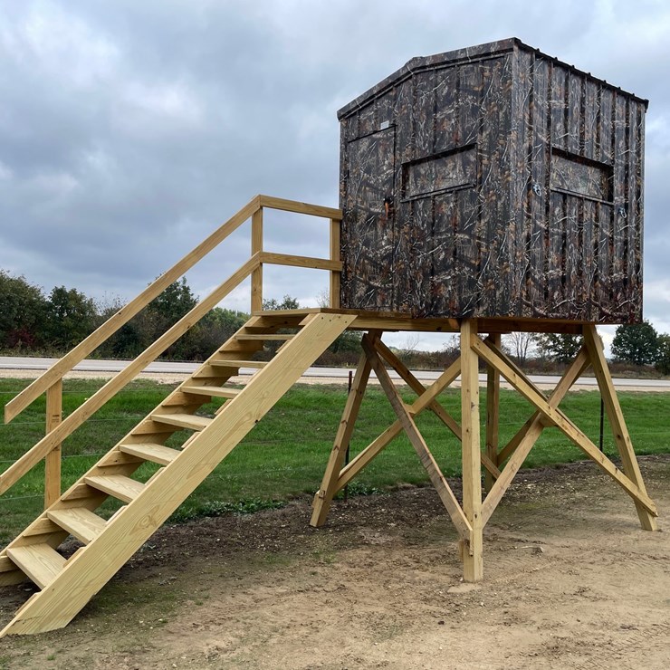 #1281 • 6' x 6' Deer Blind on Tower with Steps