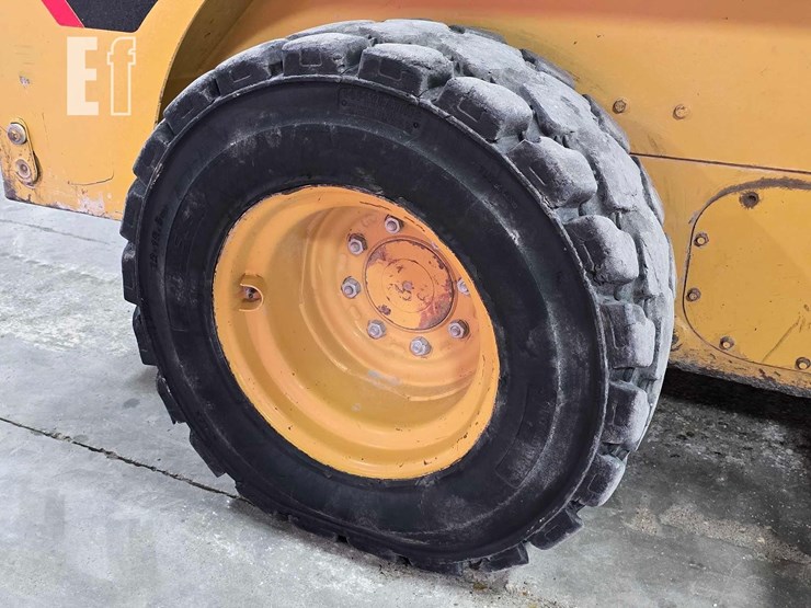 2012-caterpillar-252b3-image-24