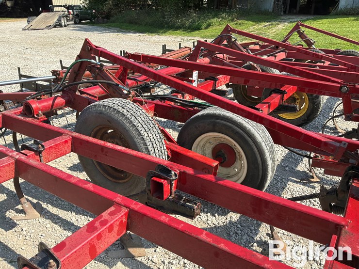 case-ih-4800-image-17
