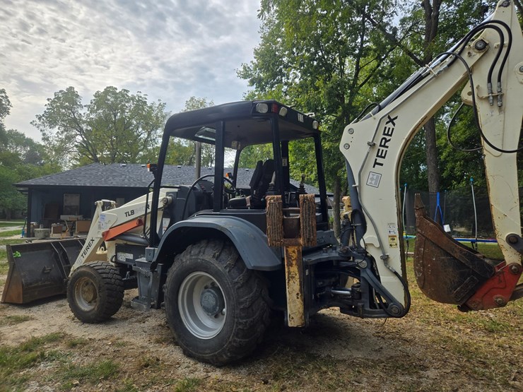 terex-tlb840r-image-6