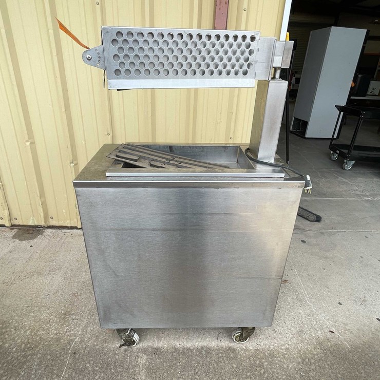 #4676 • Mobile Food Warming Station