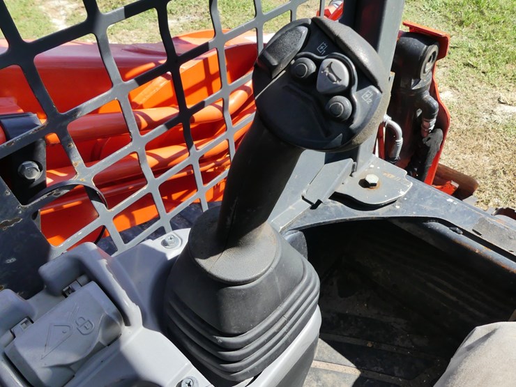 kubota-svl97-2-image-13