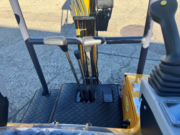 2026-unused-mx20r-mini-excavator-image-7