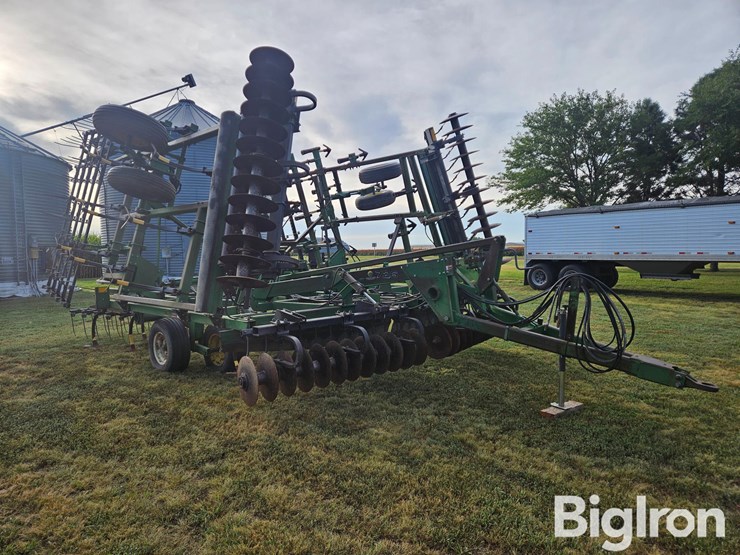 john-deere-726-image-3