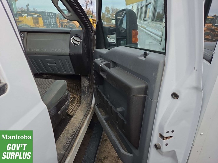 2011-ford-f450-image-19
