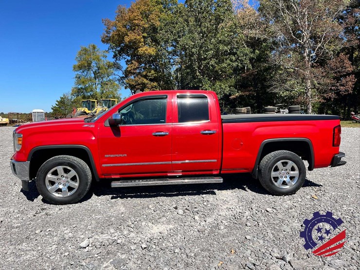 2014-gmc-sierra-z71-slt-pickup-truck-image-2