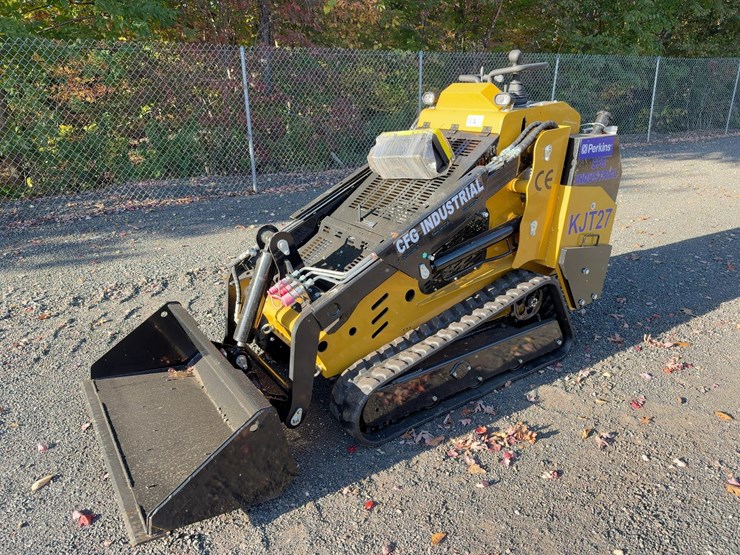cfg-industrial-kjt27-mini-skid-steer-image-1