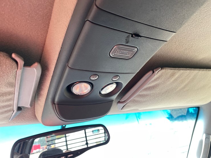 2000-chevrolet-silverado-3500-image-83