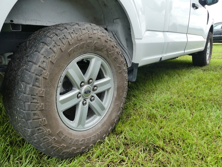 2021-ford-f150-xl-image-6