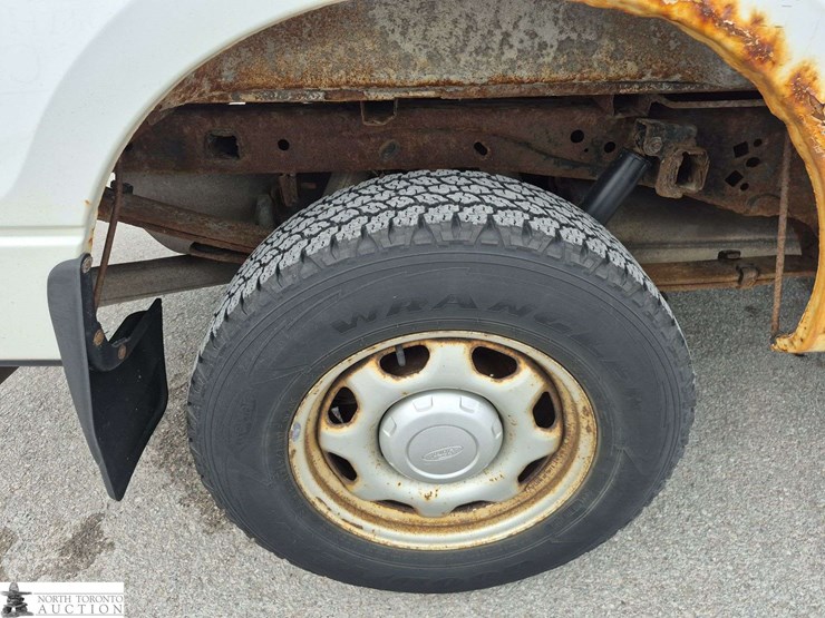 2011-ford-f150-image-27