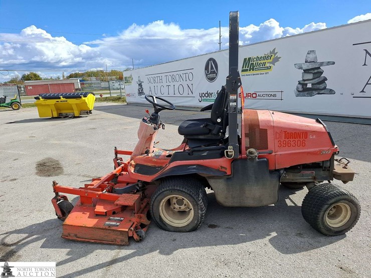 2011-kubota-f3080-image-8