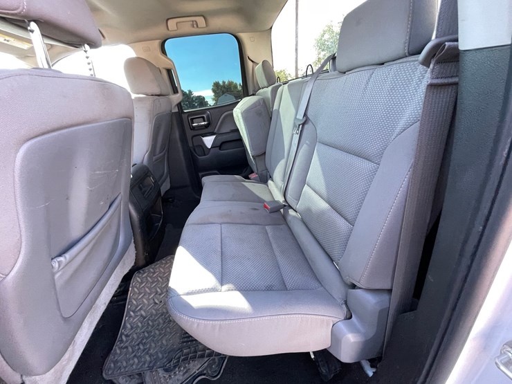 #2754-•-2015-chevrolet-silverado-(title-in-delay)-image-26