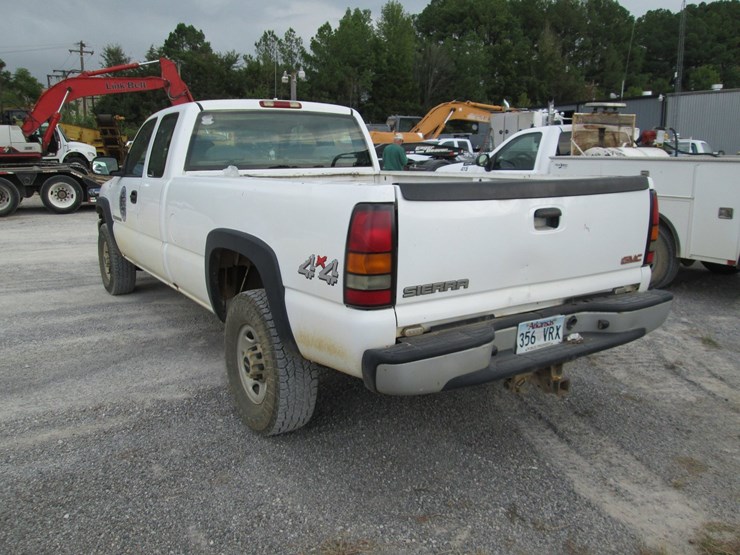 2005-gmc-2500hd-image-4