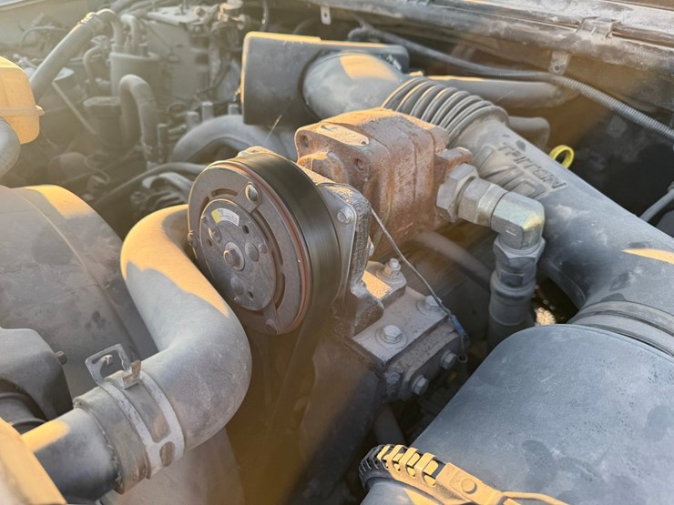 2002-ford-f450-image-38