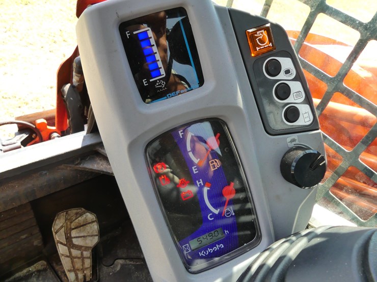 kubota-svl97-2-image-17