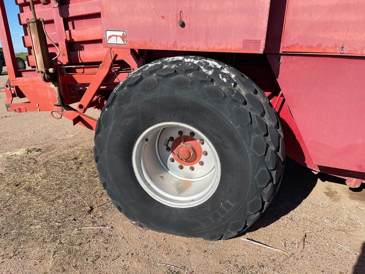 #2802-•-case-8580-baler-with-accumulator-(offsite-in-deming,-nm)-image-10
