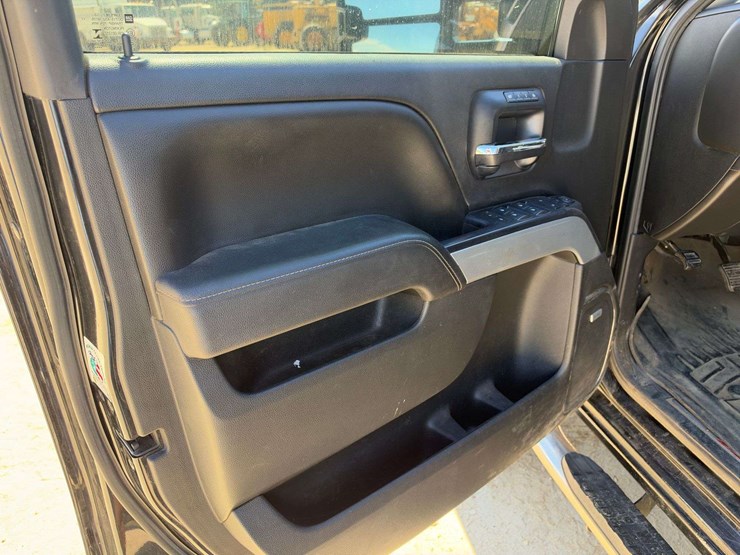2015-chevrolet-silverado-2500-image-9