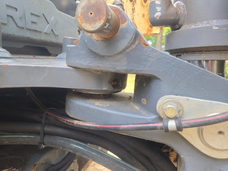 terex-tlb840r-image-57