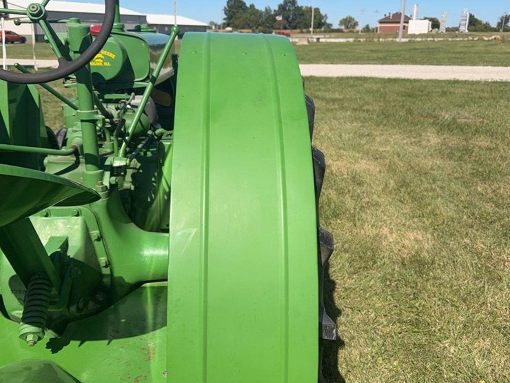 john-deere-b-image-26