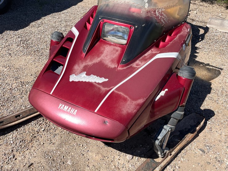 #2898-•-yamaha-venturo-snowmobile-image-37