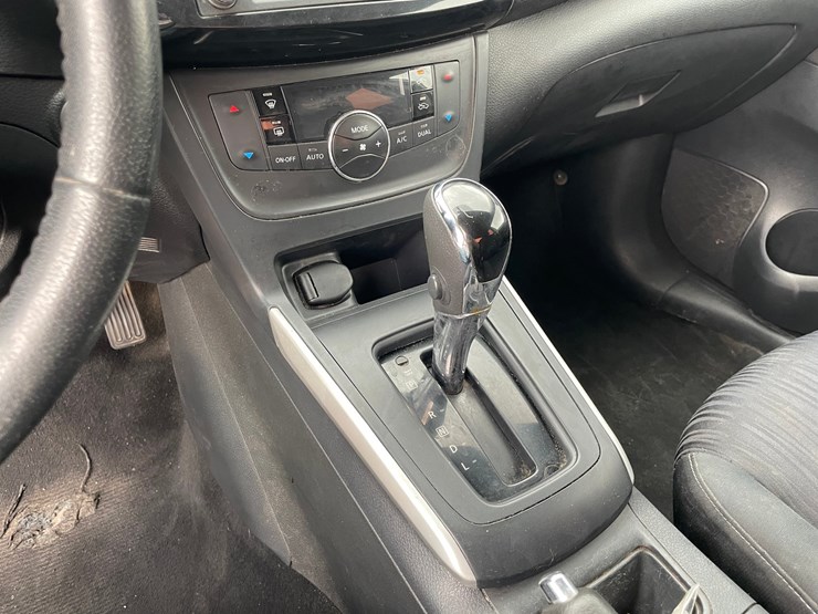 #2766-•-2019-nissan-sentra-(title-in-delay)-image-47