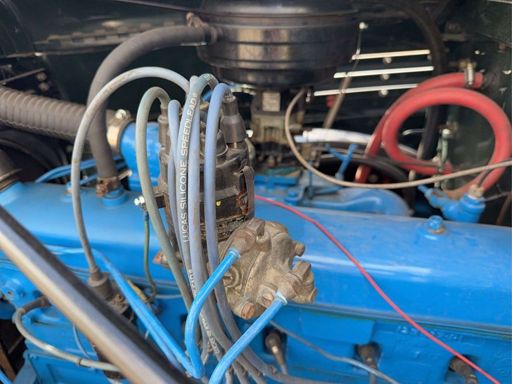 exceptional-international-kb-7-truck-with-fifth-wheel-hitch-image-62