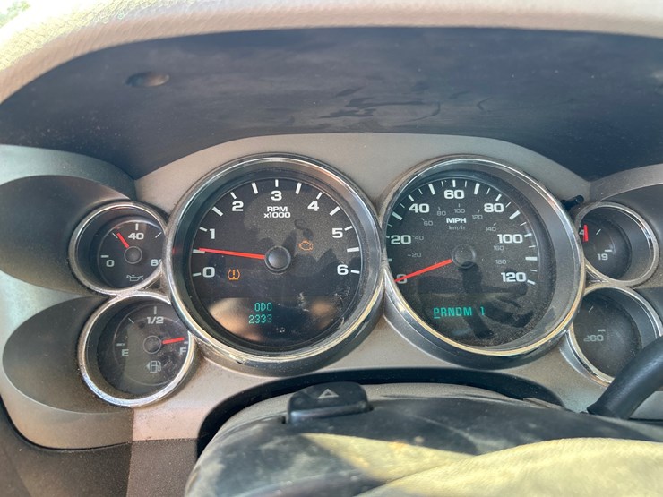 2009-chevrolet-2500-image-15