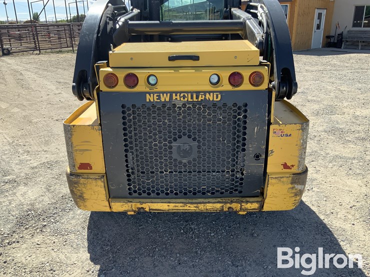 2020-new-holland-l228-image-14