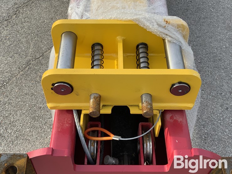 2026-massey-ferguson-730-image-10