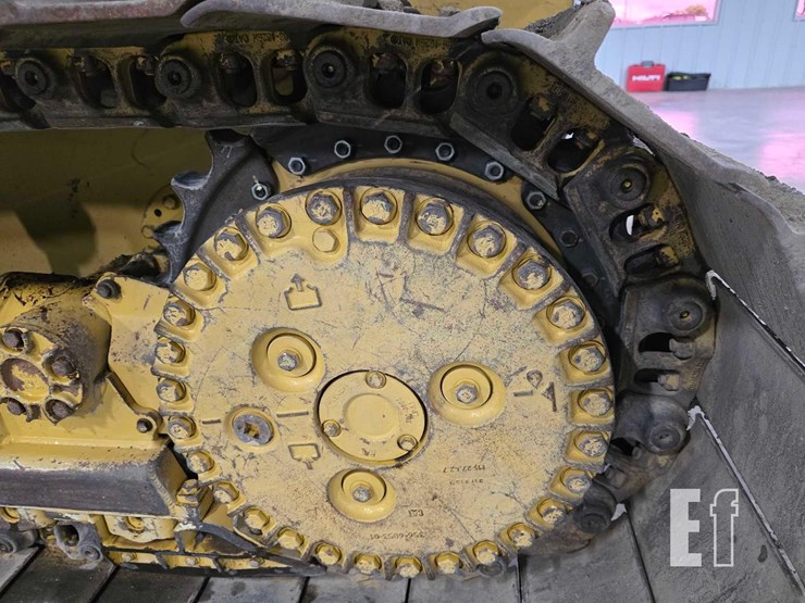 2021-caterpillar-d4-lgp-image-26