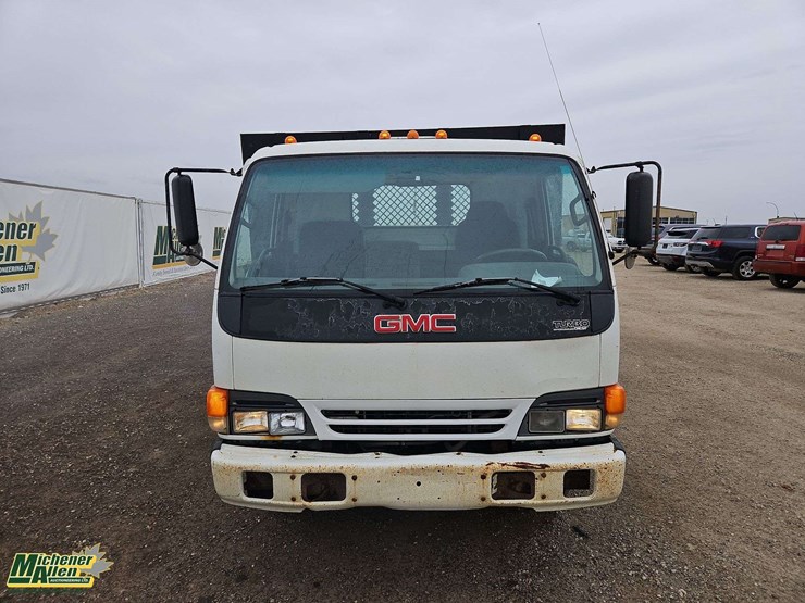 2005-gmc-w5500-image-5