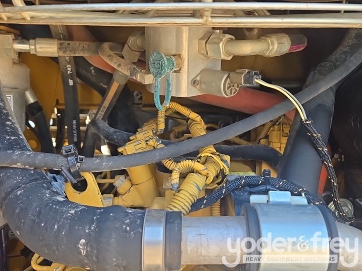 2018-caterpillar-226d-image-37