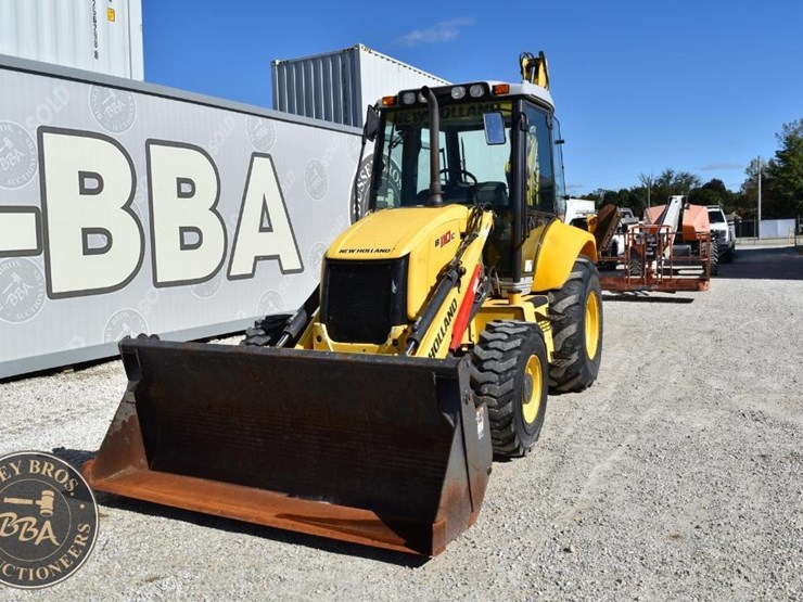 2013-new-holland-b110c-image-10