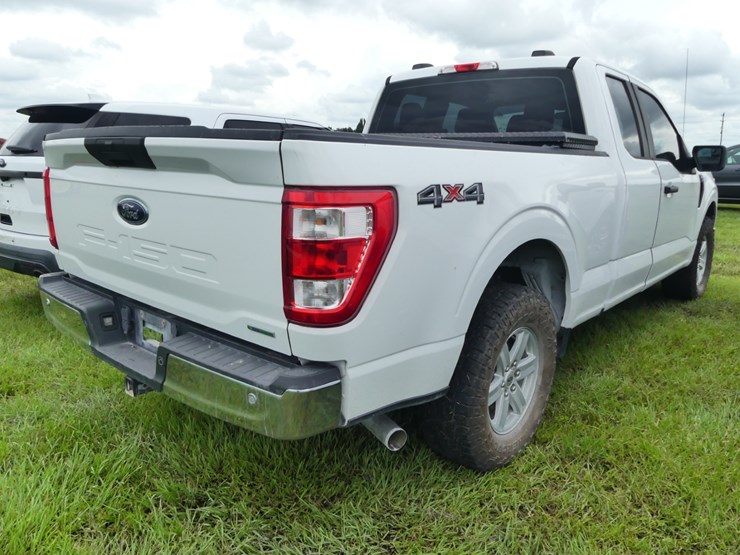 2021-ford-f150-xl-image-3